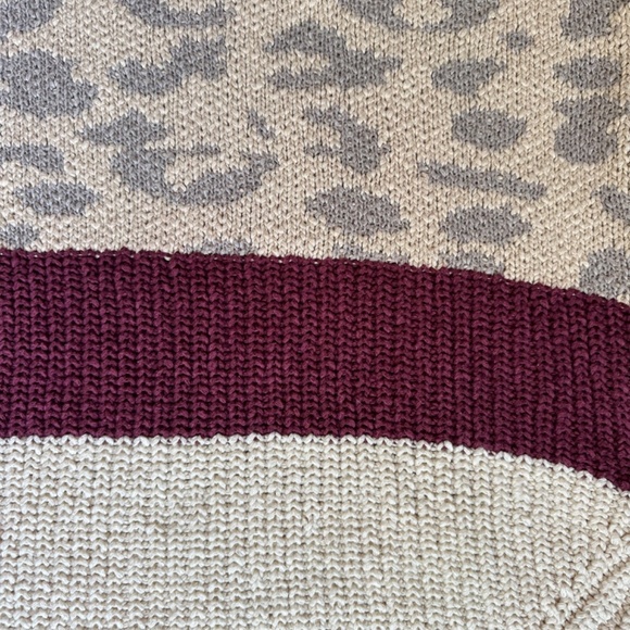 Pink Lily Chunky Oversized Cheetah Sweater Cream Burgundy Cozy‎ Cotton blend  SM - Picture 2 of 9